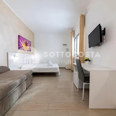 Sabrina'S House Hotel Porto Cesareo Exterior photo